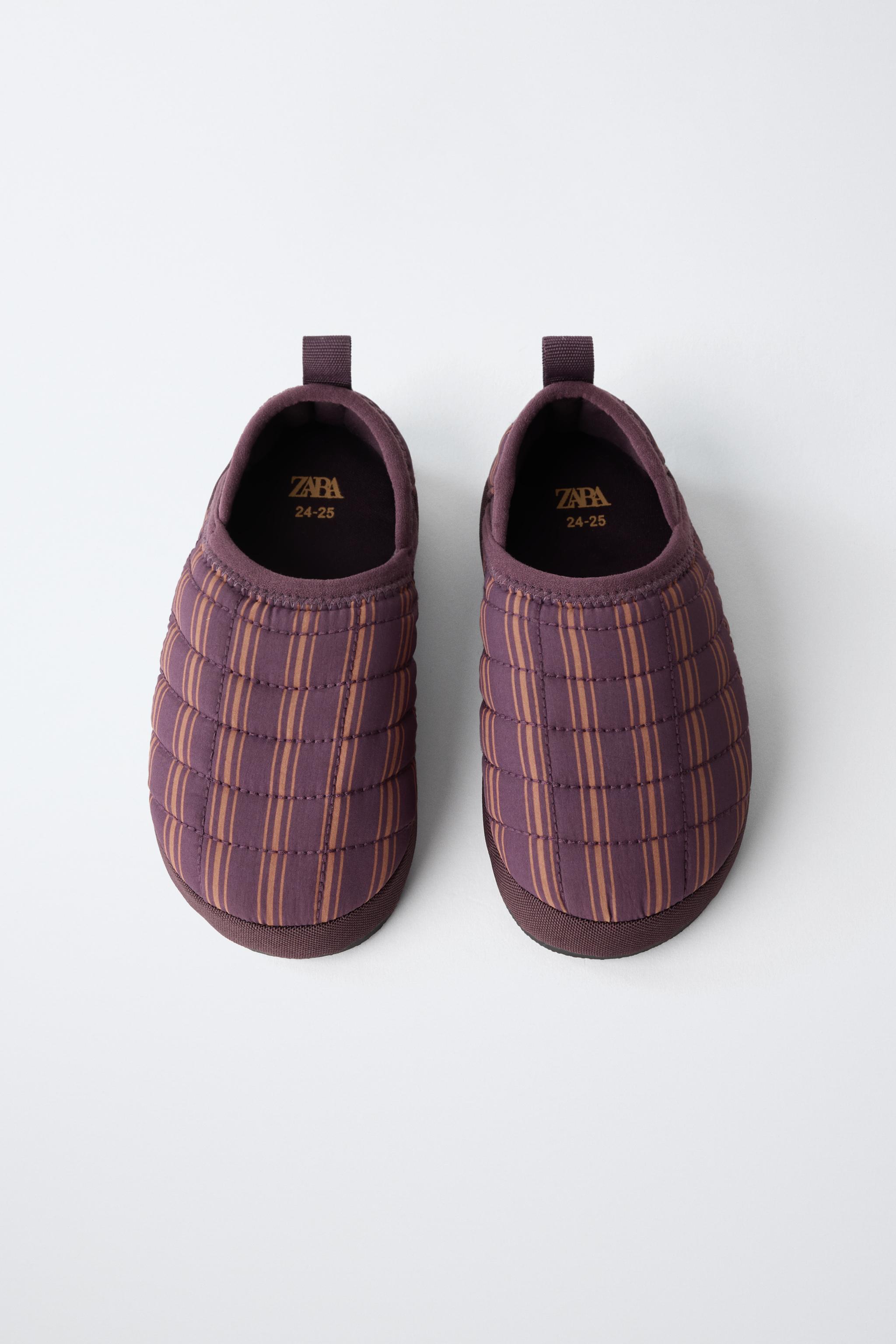 PANTOUFLES À CARREAUX